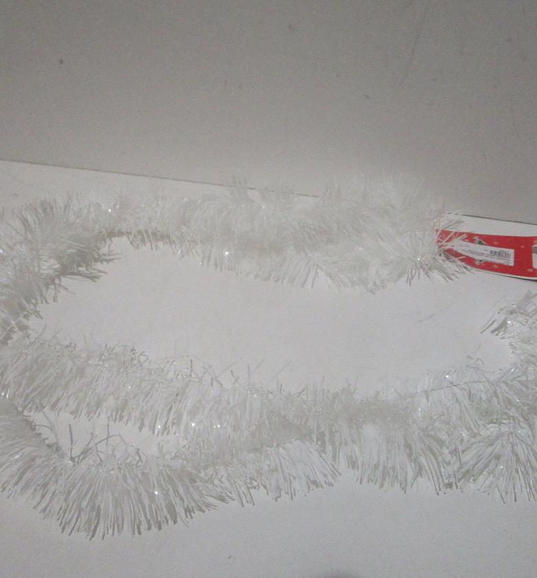 Glossy garland pet packing: image