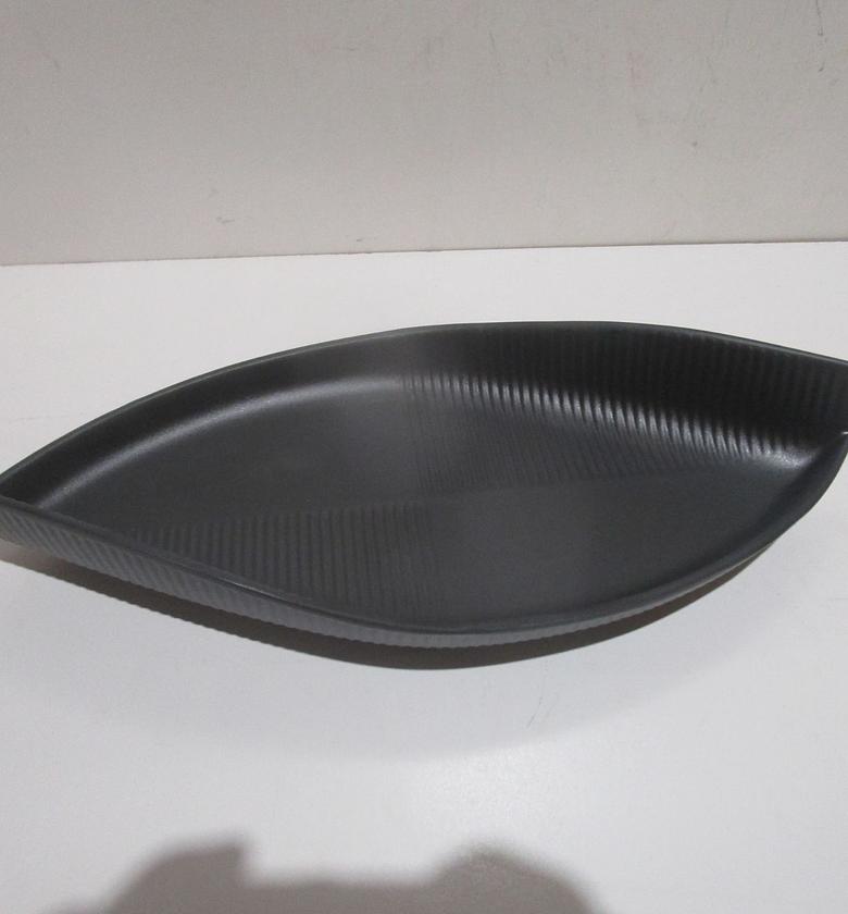 Plate, leaf shape 100% melamine image