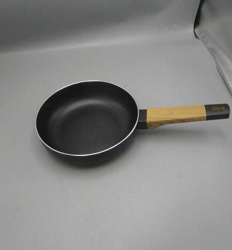 Frypan 20x5.6cm pressed aluminium image