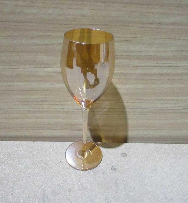 Glass wine cup / model image