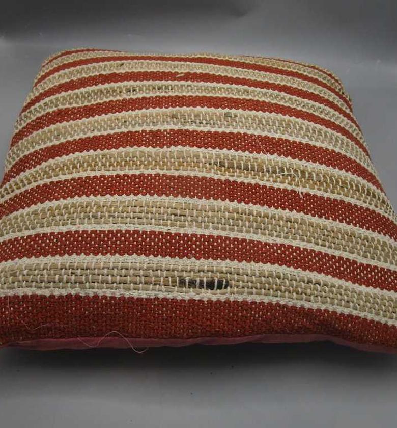Cushion ; front in cotton image
