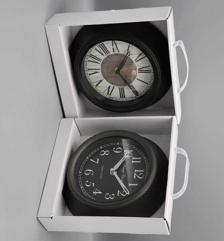 CLOCK HORLOGE PLAST D23
  image