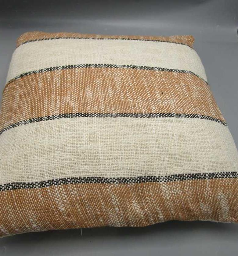 Cushion : front and back  image