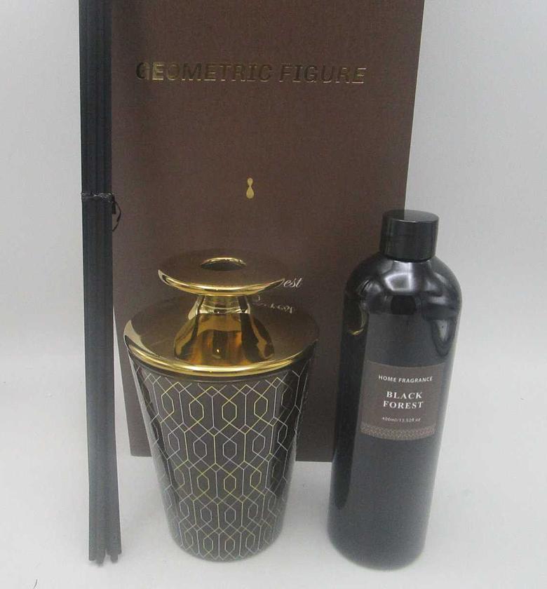 400ml reed diffuser,smell:black forest image