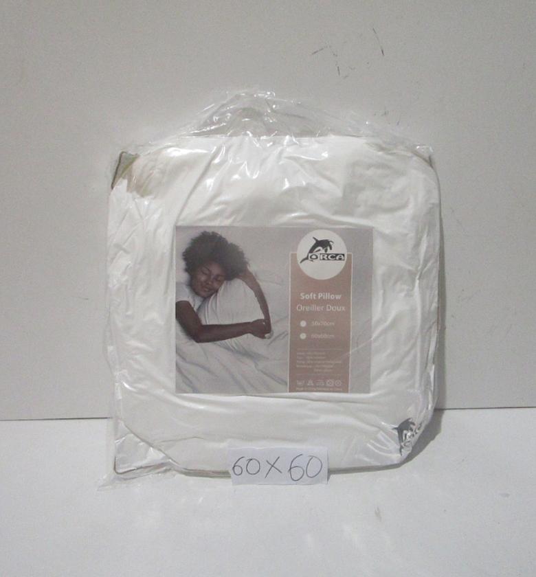 Pillow white polyester 110 image