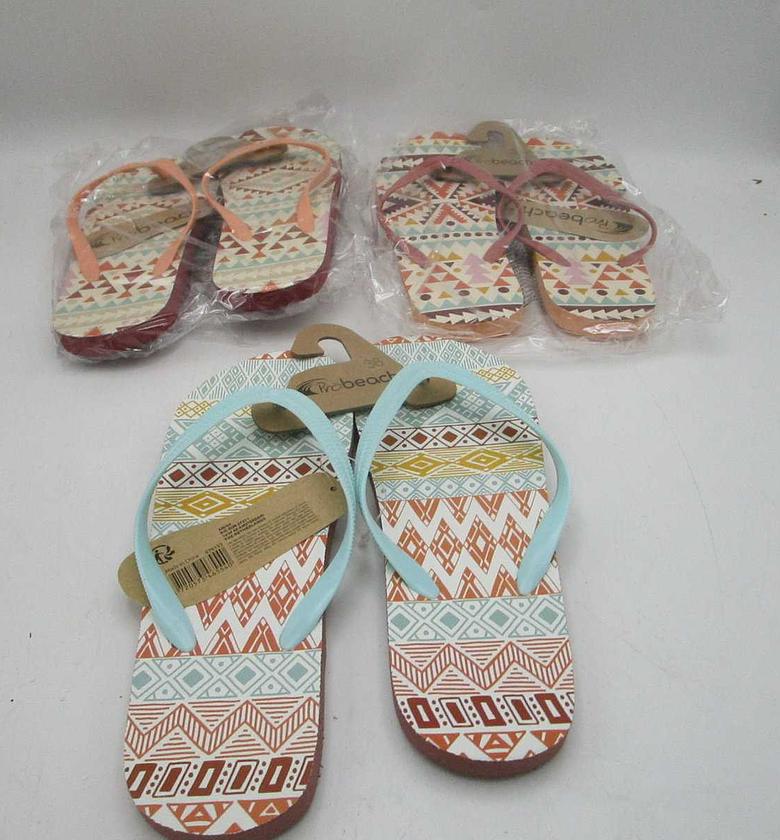 Slipper woman aztec print image