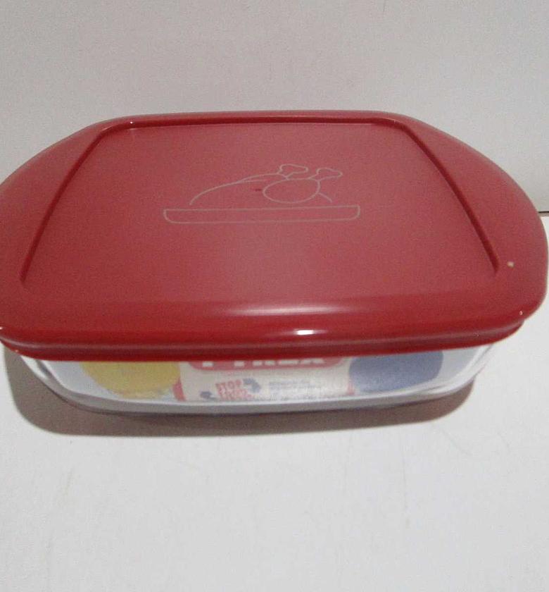 Storage dish square with lid image