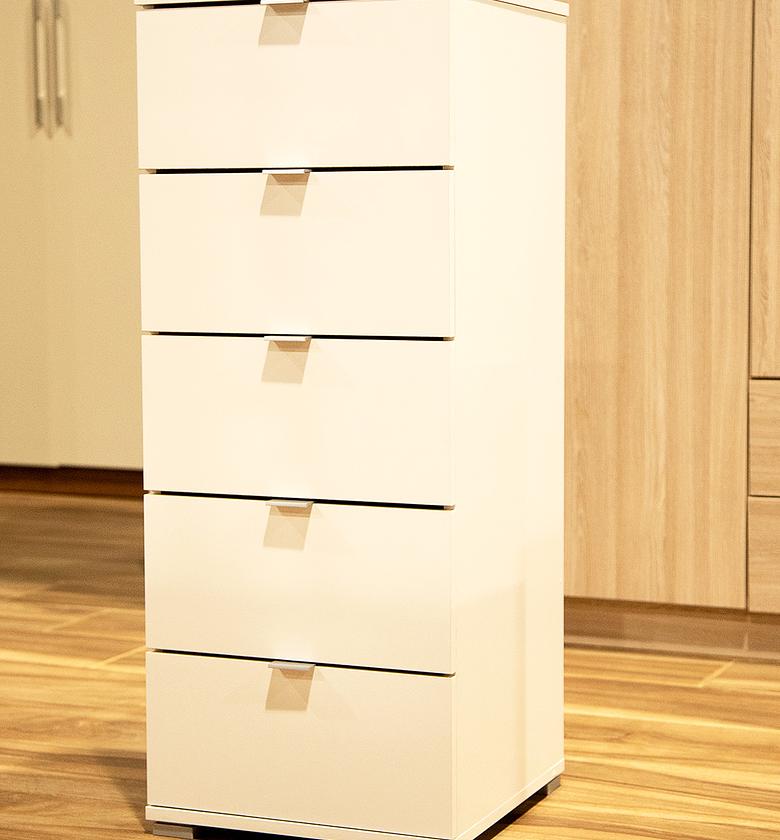 Chest of drawers image