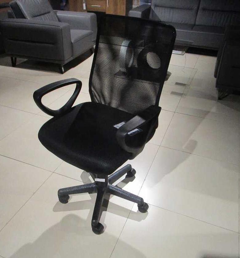 Office swivel chair, mesh image