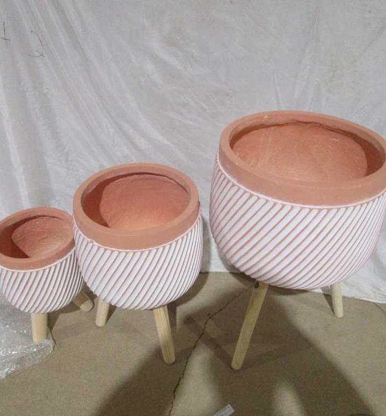 Flower pot set of 3 image