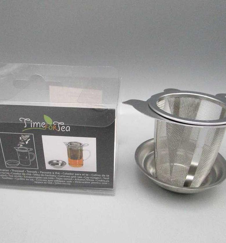 TEA STRAINER WITH METAL H image