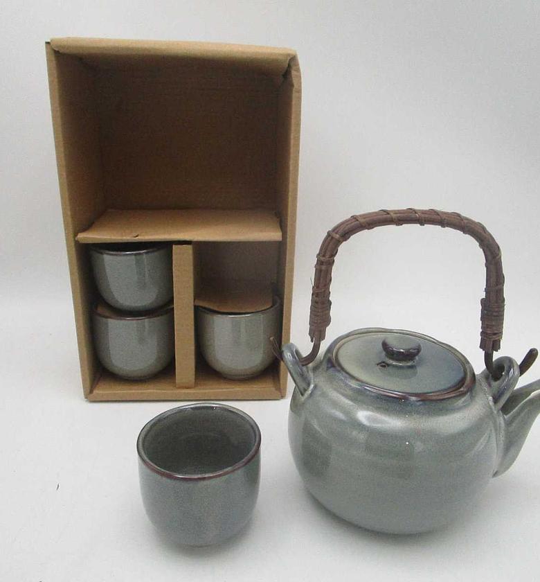 Tea set faience: theiere #ref:q94000010# image