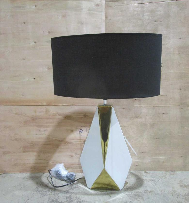 Table lamp +----- uk plug image