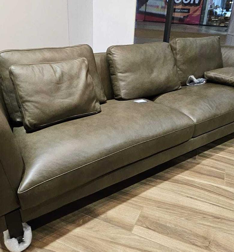 Juliette 4 seaters sofa 3 image