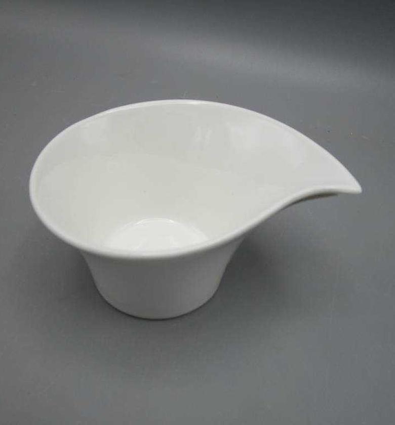 Bowl 4.5" 11.7x9.3x6.4 wh image