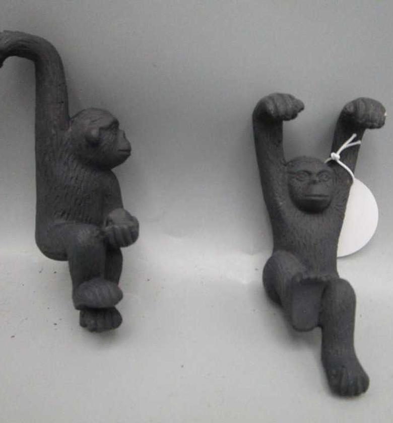 Monkey flowerpot hanger 1 image