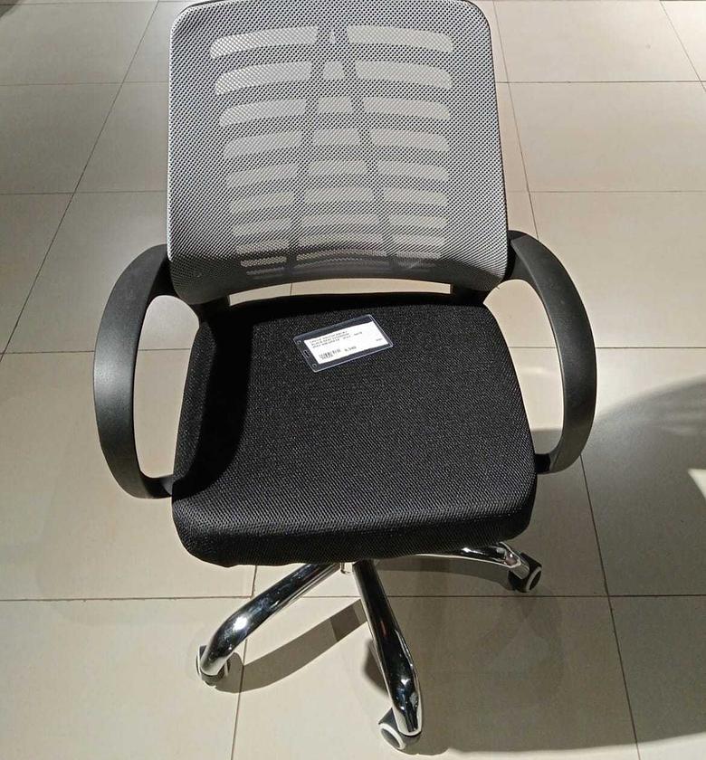 Office mesh chair fabric full image