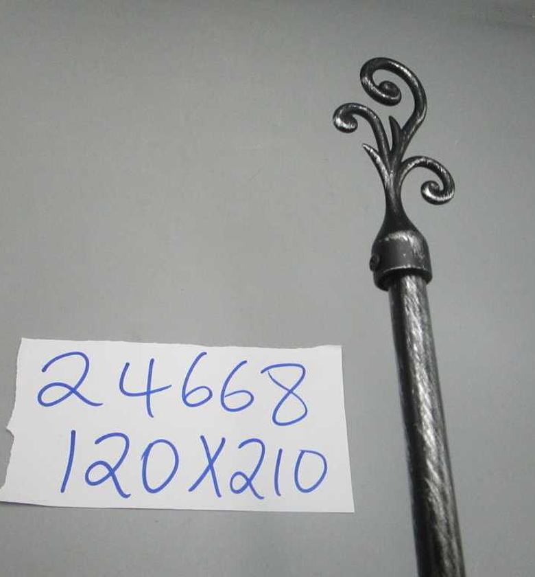 Curtain rod, extensible 1 image