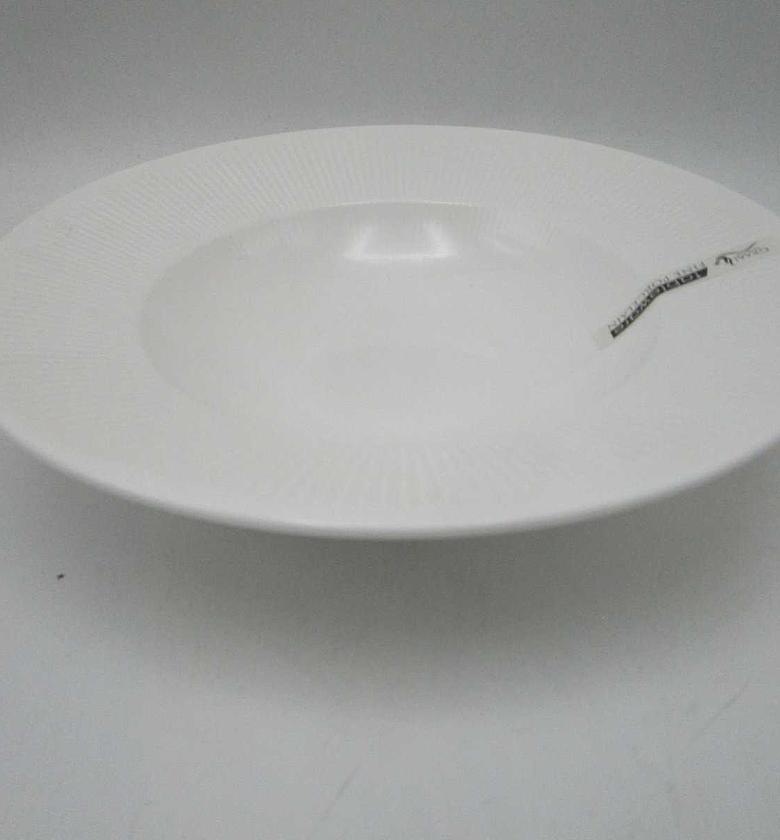 Soup plate 8.75" image