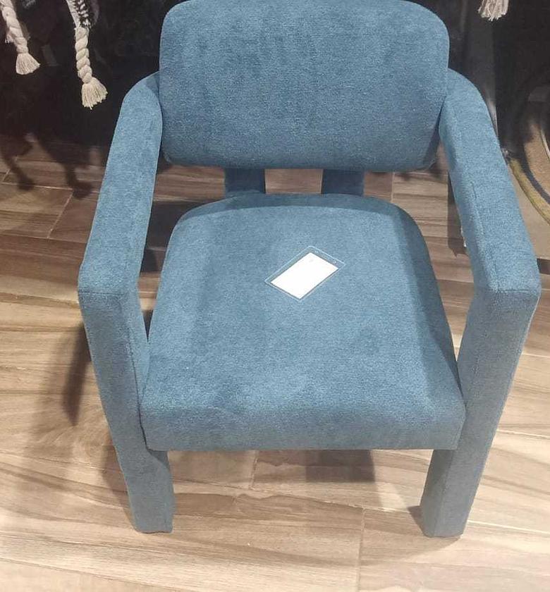 Fabric armchair + kd arms/ image