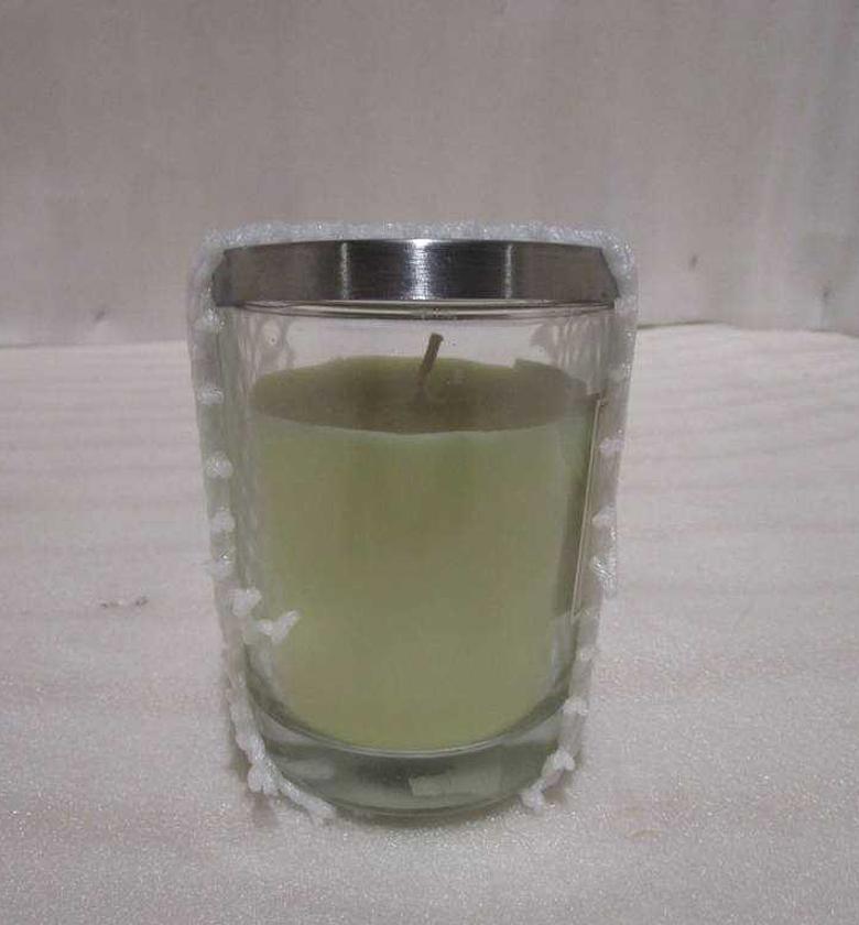 Candle scented in glass pot image