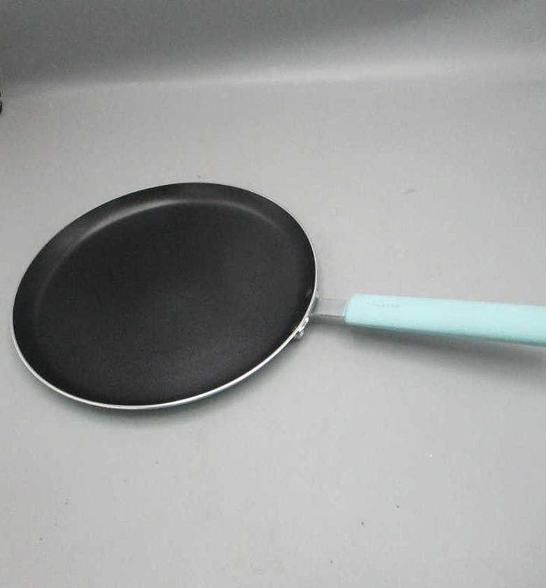 Pancake pan 24x1.8cm press image