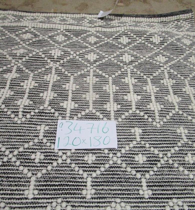 Carpet 40% cotton 60% wool image