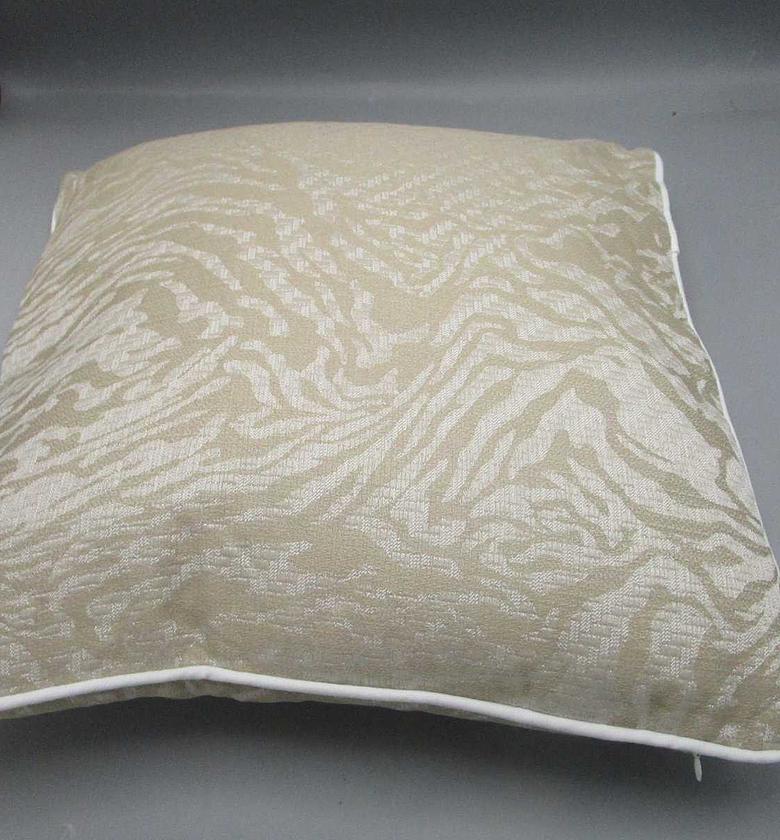 Cushion with 400grs filli image