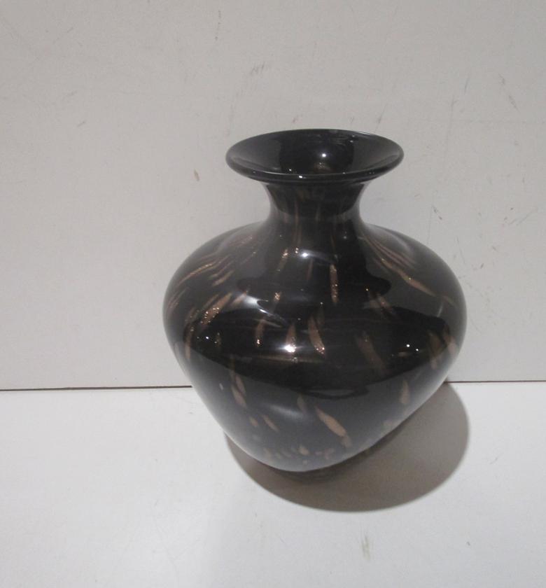 Vase black without flower image